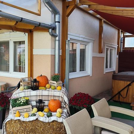 Edenkert Apartmanhaz Kisvárda Zewnętrze zdjęcie